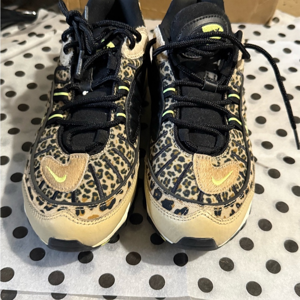 Nike AirMax women’s  Black and Tan Leopard Sneakers
